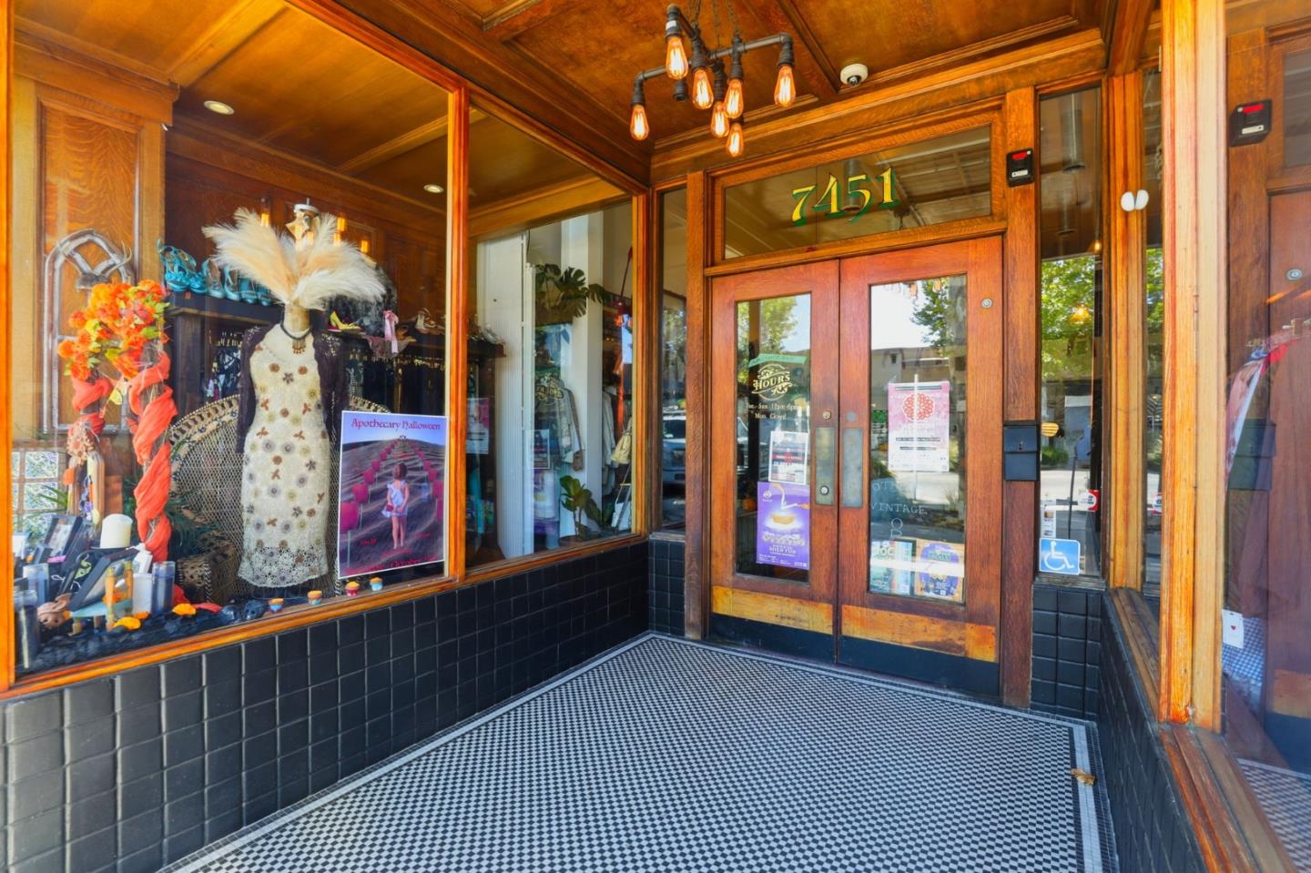 Detail Gallery Image 4 of 64 For 7451 Monterey St, Gilroy,  CA 95020 - – Beds | – Baths