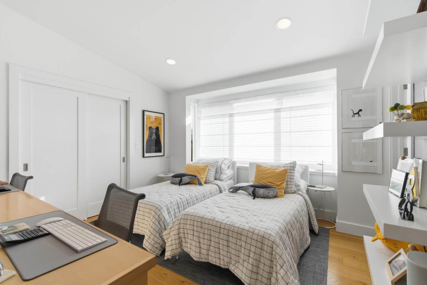 Detail Gallery Image 13 of 41 For 1236 Hoover St, Menlo Park,  CA 94025 - 3 Beds | 3 Baths