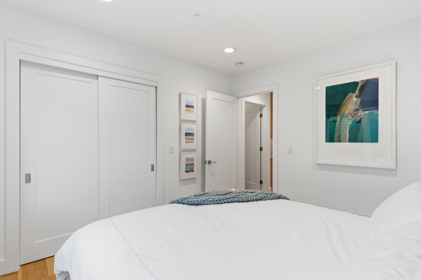 Detail Gallery Image 17 of 41 For 1236 Hoover St, Menlo Park,  CA 94025 - 3 Beds | 3 Baths