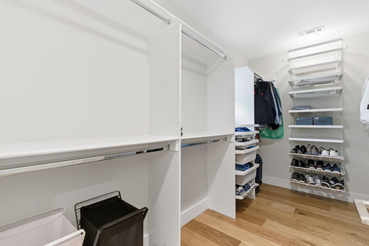 Detail Gallery Image 19 of 41 For 1236 Hoover St, Menlo Park,  CA 94025 - 3 Beds | 3 Baths