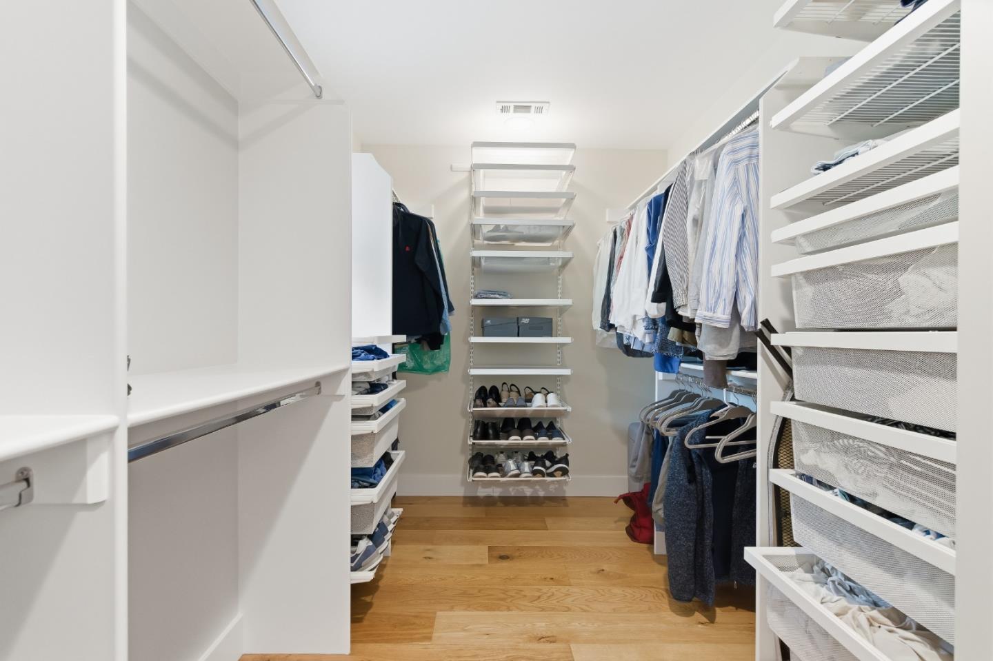 Detail Gallery Image 20 of 41 For 1236 Hoover St, Menlo Park,  CA 94025 - 3 Beds | 3 Baths