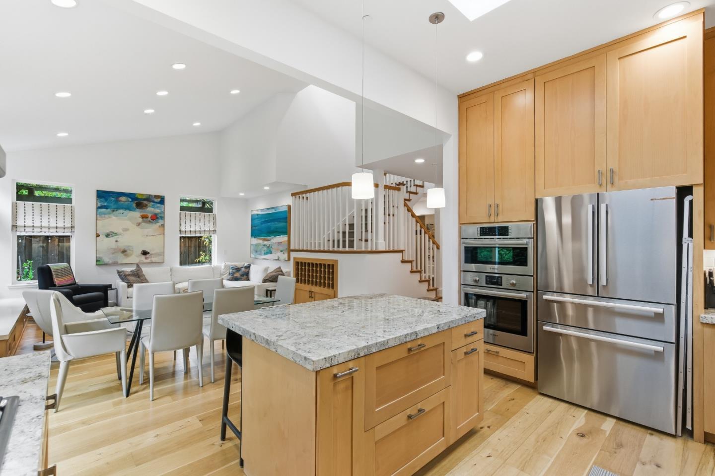 Detail Gallery Image 6 of 41 For 1236 Hoover St, Menlo Park,  CA 94025 - 3 Beds | 3 Baths