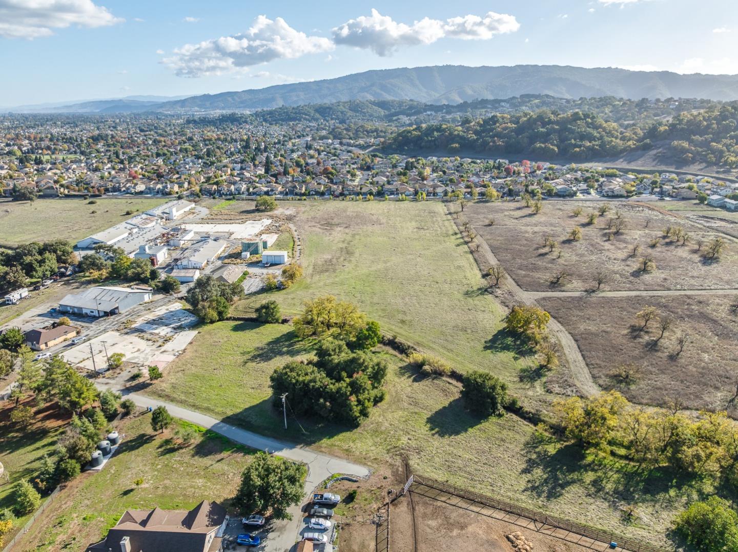 1180 Day Road, Gilroy, CA, 95020