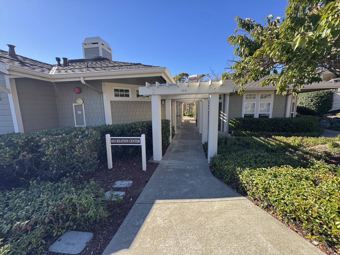 Detail Gallery Image 36 of 41 For 415 Callippe Ct, Brisbane,  CA 94005 - 3 Beds | 2 Baths