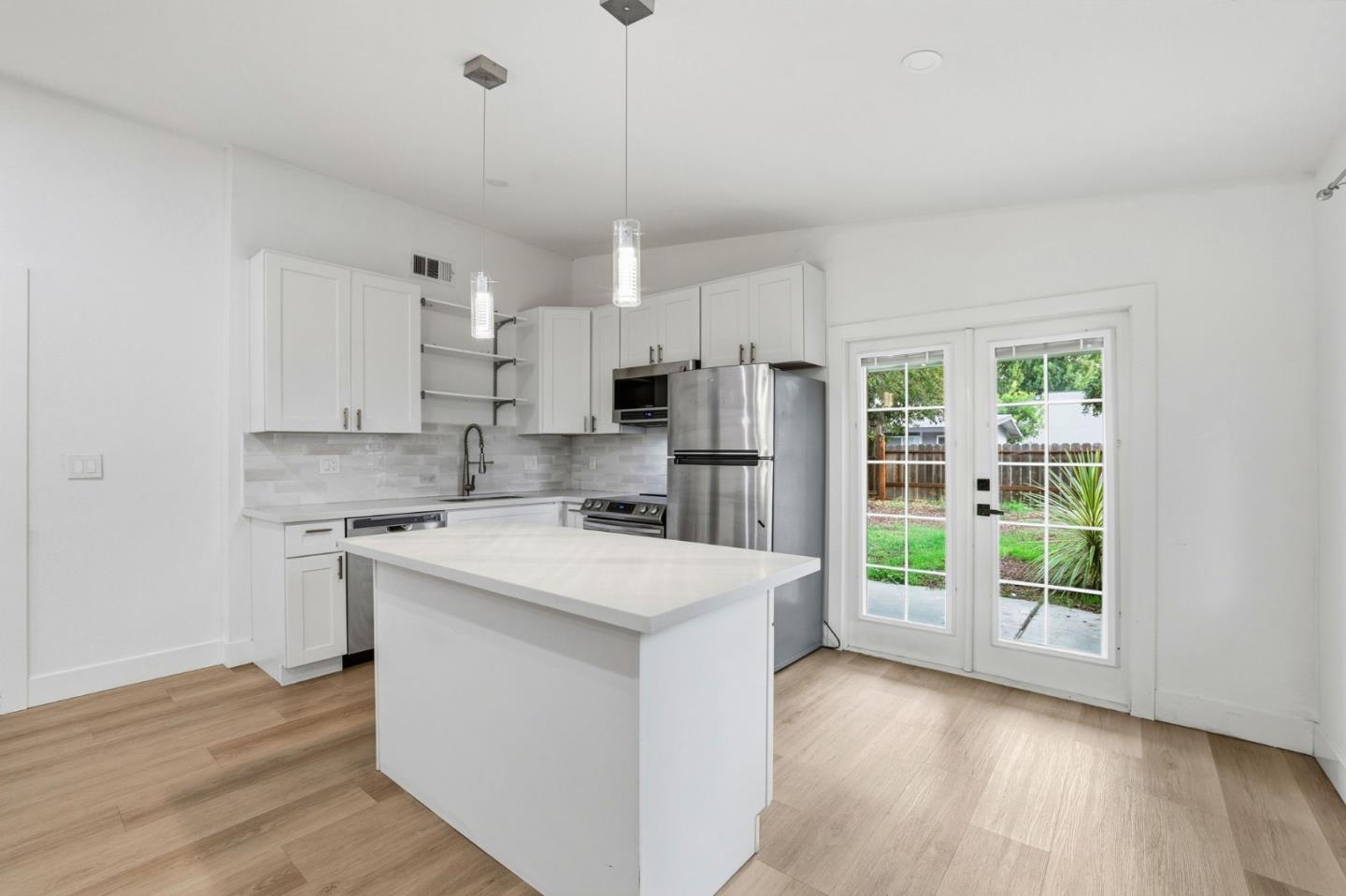 Detail Gallery Image 7 of 27 For 514 Mayellen Ave, San Jose,  CA 95126 - 3 Beds | 1 Baths