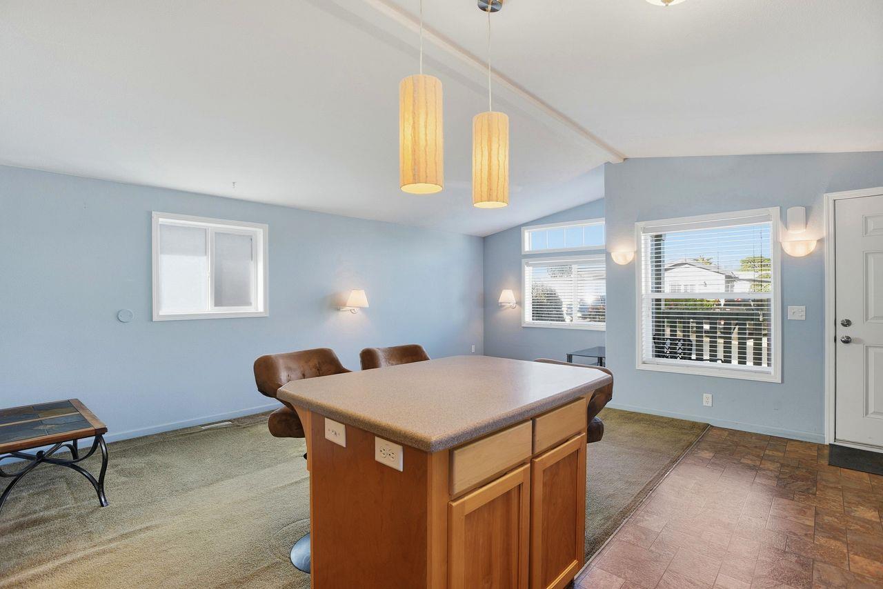 Detail Gallery Image 13 of 37 For 172 Culebra Ln #172,  Moss Beach,  CA 94038 - 2 Beds | 2 Baths