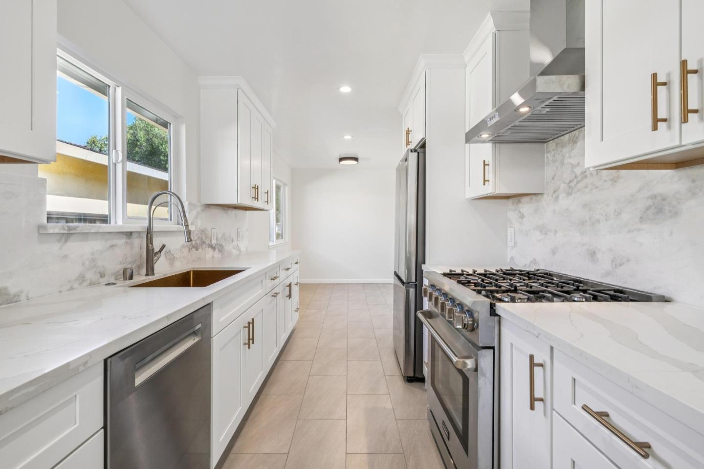 Detail Gallery Image 39 of 70 For 700 Gull Ave, Foster City,  CA 94404 - 3 Beds | 2 Baths