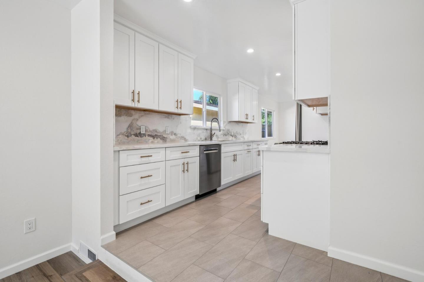 Detail Gallery Image 47 of 70 For 700 Gull Ave, Foster City,  CA 94404 - 3 Beds | 2 Baths