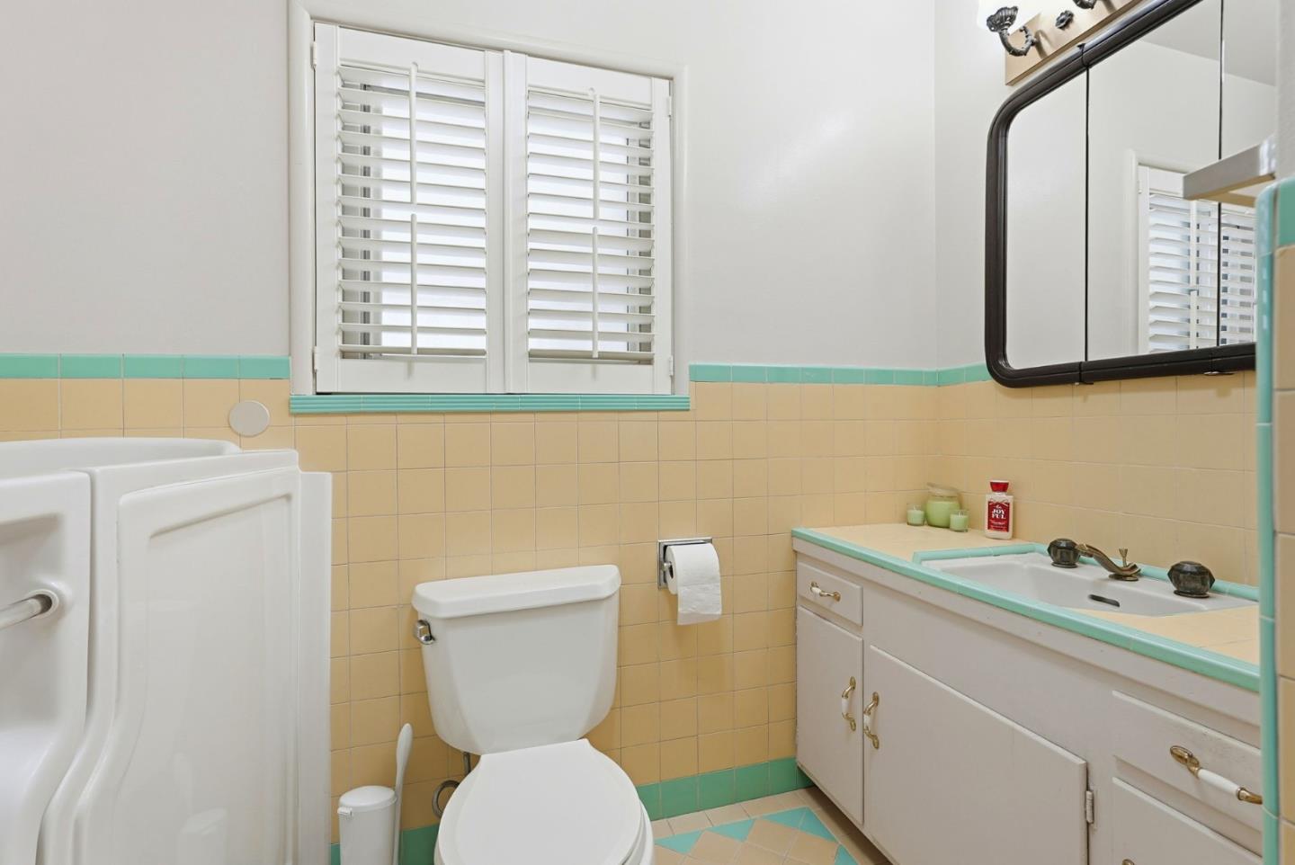 Detail Gallery Image 25 of 46 For 418 Sybil Ave, San Leandro,  CA 94577 - 2 Beds | 2 Baths