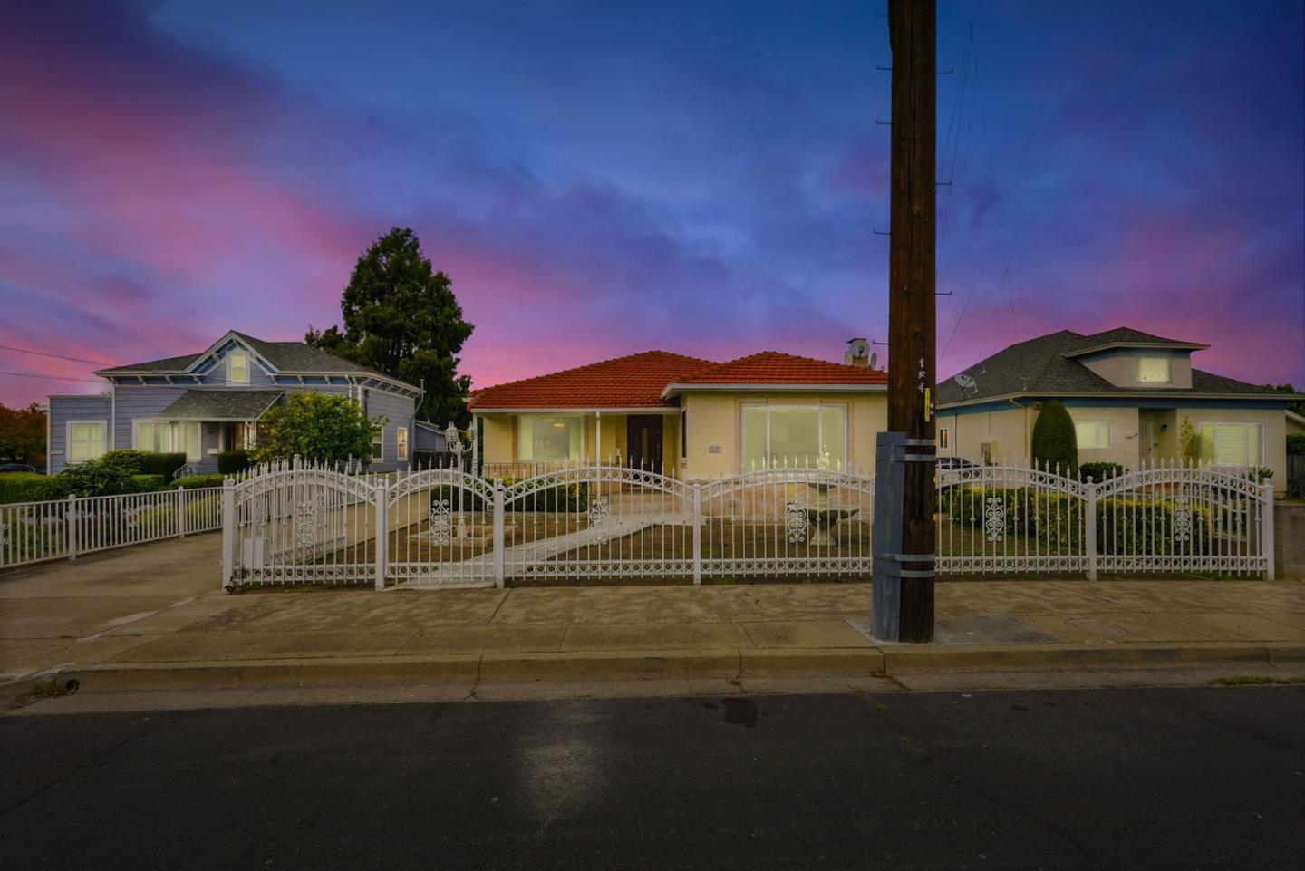 Detail Gallery Image 46 of 46 For 418 Sybil Ave, San Leandro,  CA 94577 - 2 Beds | 2 Baths