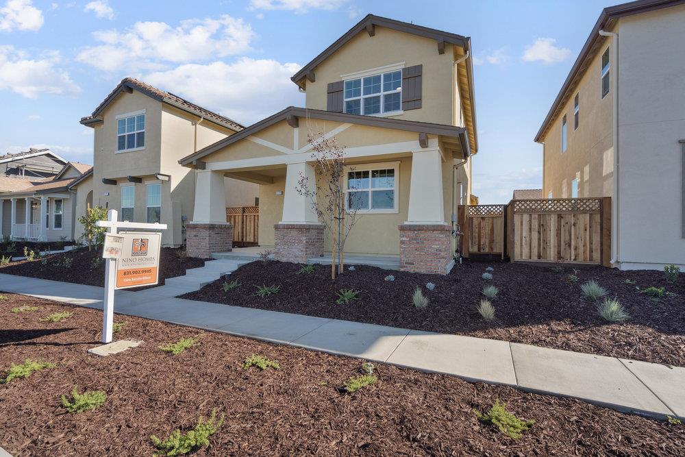 Detail Gallery Image 3 of 38 For 772 Livingston, King City,  CA 93930 - 4 Beds | 2/1 Baths