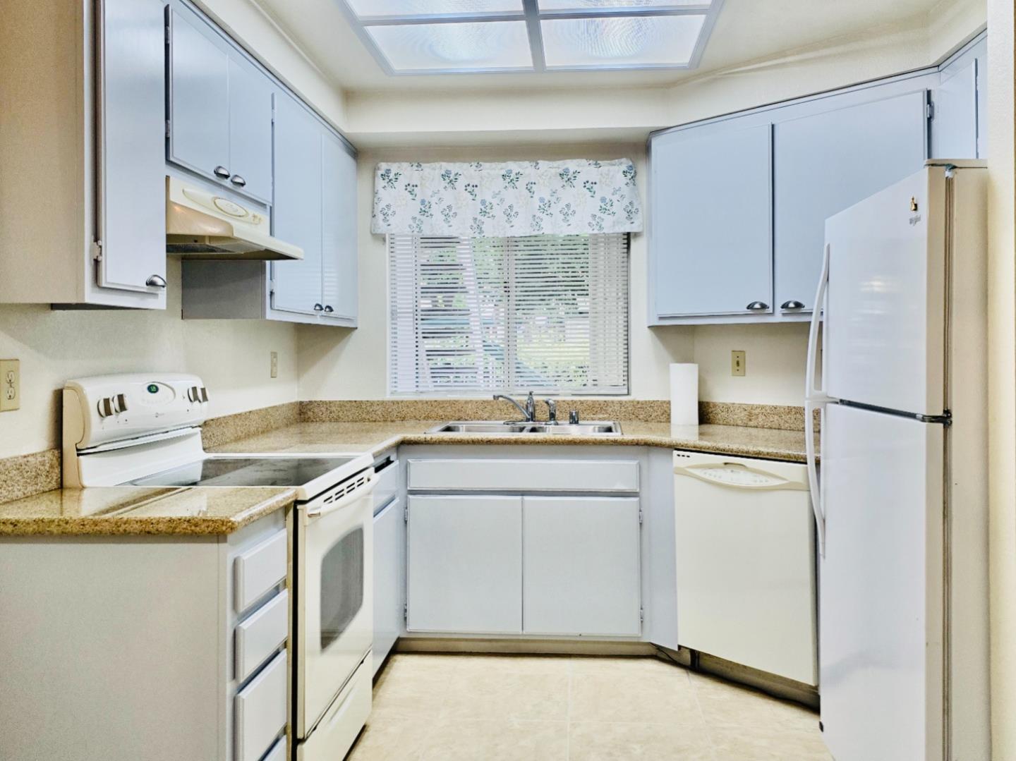 Detail Gallery Image 11 of 35 For 3064 Flint St #35,  Union City,  CA 94587 - 2 Beds | 2 Baths