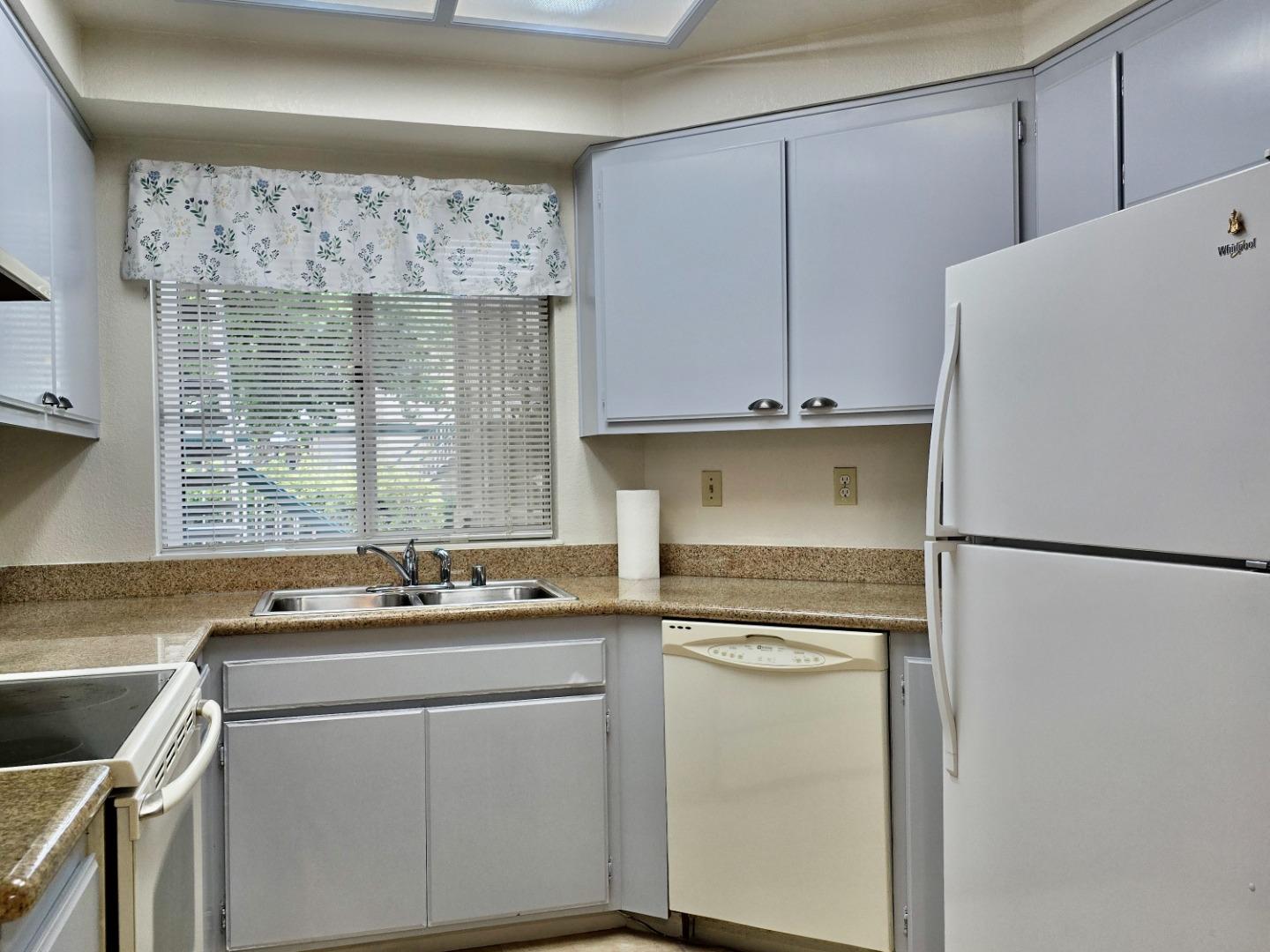 Detail Gallery Image 13 of 35 For 3064 Flint St #35,  Union City,  CA 94587 - 2 Beds | 2 Baths