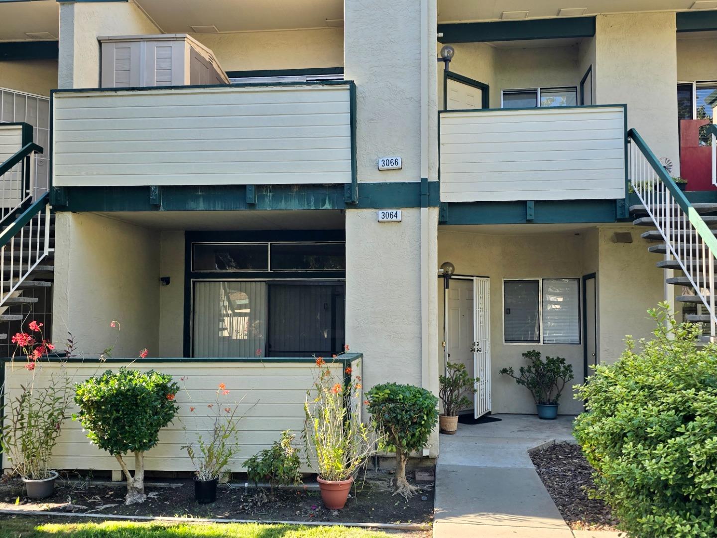 Detail Gallery Image 4 of 35 For 3064 Flint St #35,  Union City,  CA 94587 - 2 Beds | 2 Baths