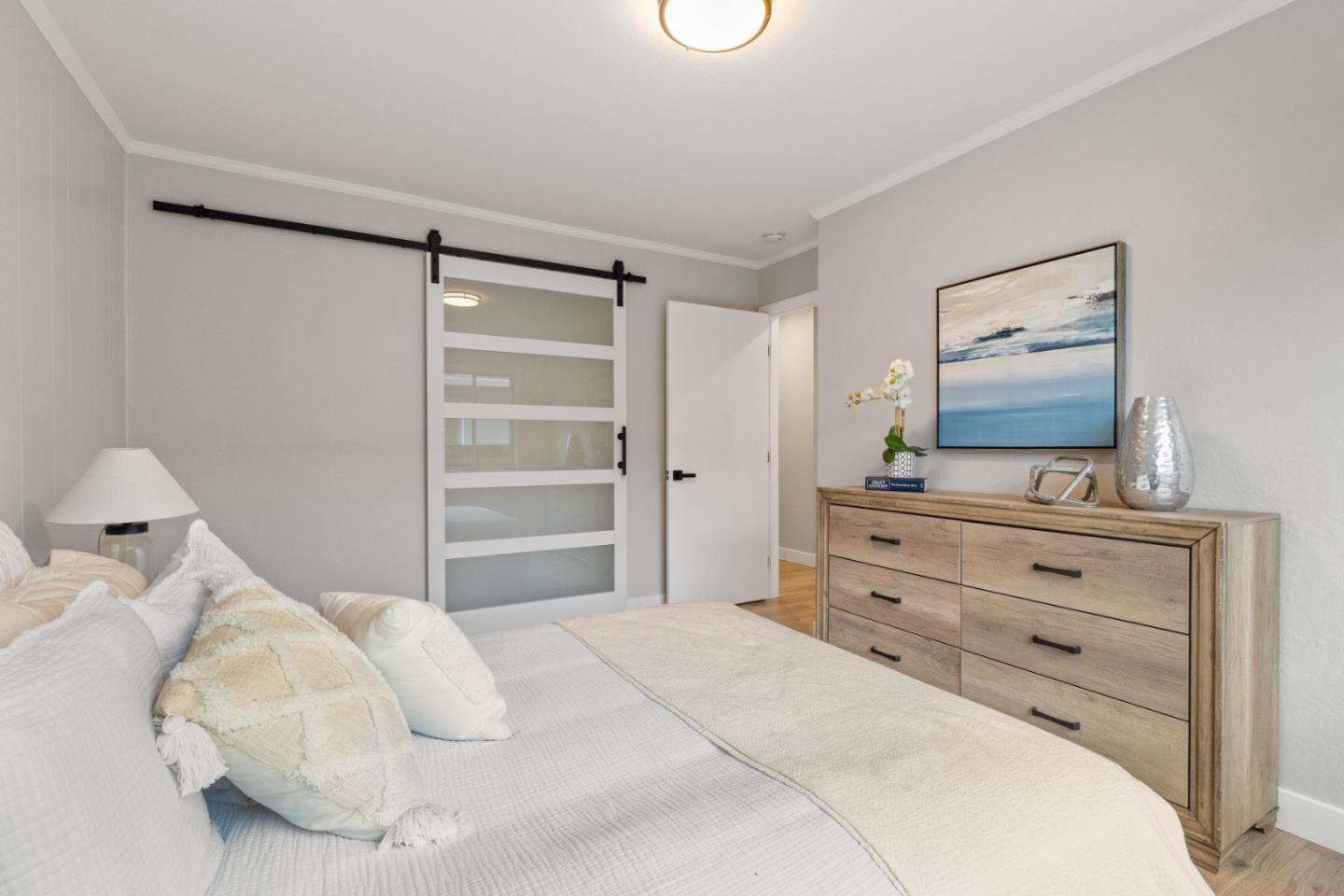 Detail Gallery Image 14 of 38 For 1416 Flores Dr, Pacifica,  CA 94044 - 4 Beds | 3 Baths