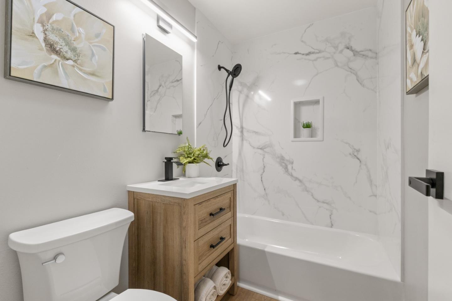 Detail Gallery Image 15 of 38 For 1416 Flores Dr, Pacifica,  CA 94044 - 4 Beds | 3 Baths