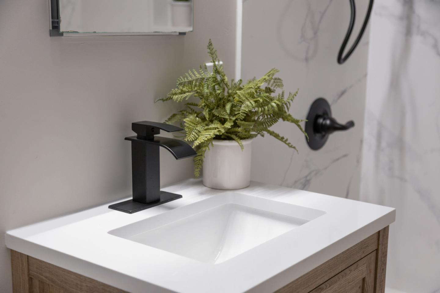 Detail Gallery Image 16 of 38 For 1416 Flores Dr, Pacifica,  CA 94044 - 4 Beds | 3 Baths