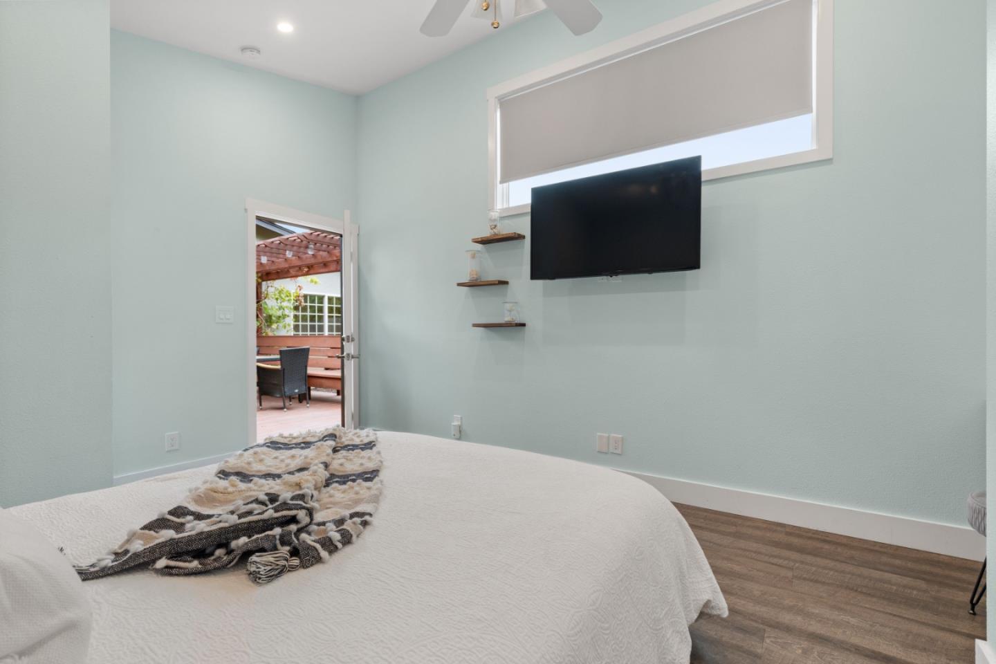 Detail Gallery Image 36 of 38 For 1416 Flores Dr, Pacifica,  CA 94044 - 4 Beds | 3 Baths