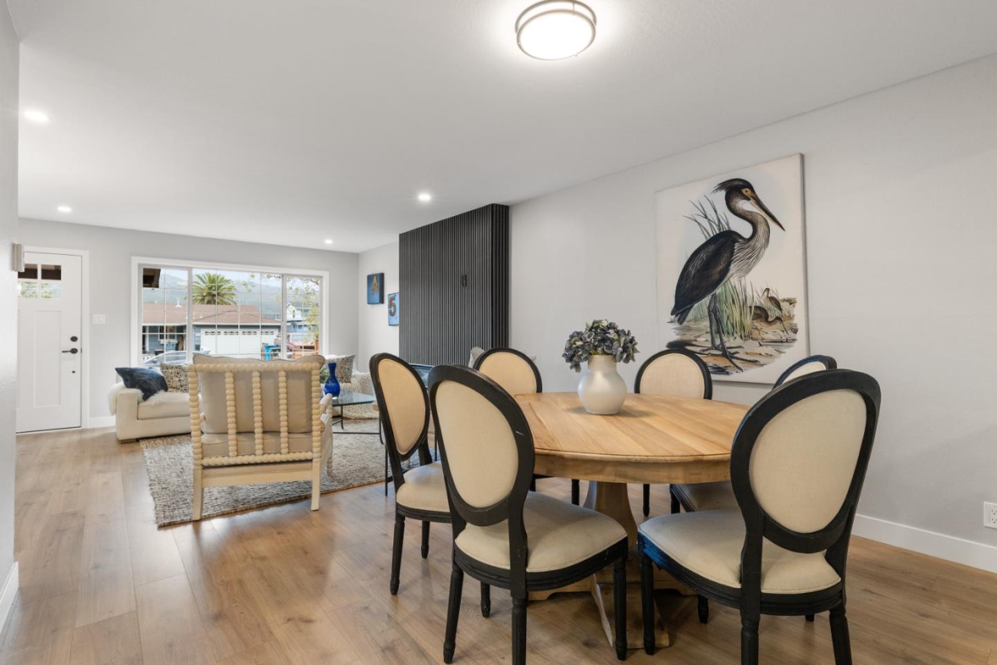 Detail Gallery Image 7 of 38 For 1416 Flores Dr, Pacifica,  CA 94044 - 4 Beds | 3 Baths