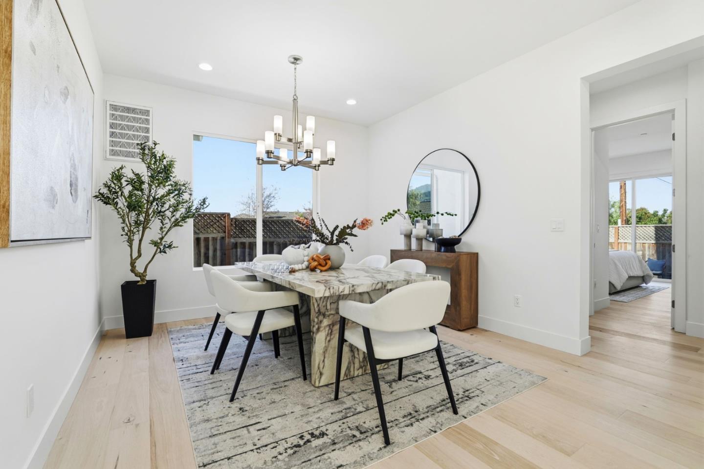 Detail Gallery Image 19 of 63 For 1685 Zinnia Ln, San Jose,  CA 95124 - 5 Beds | 5/1 Baths