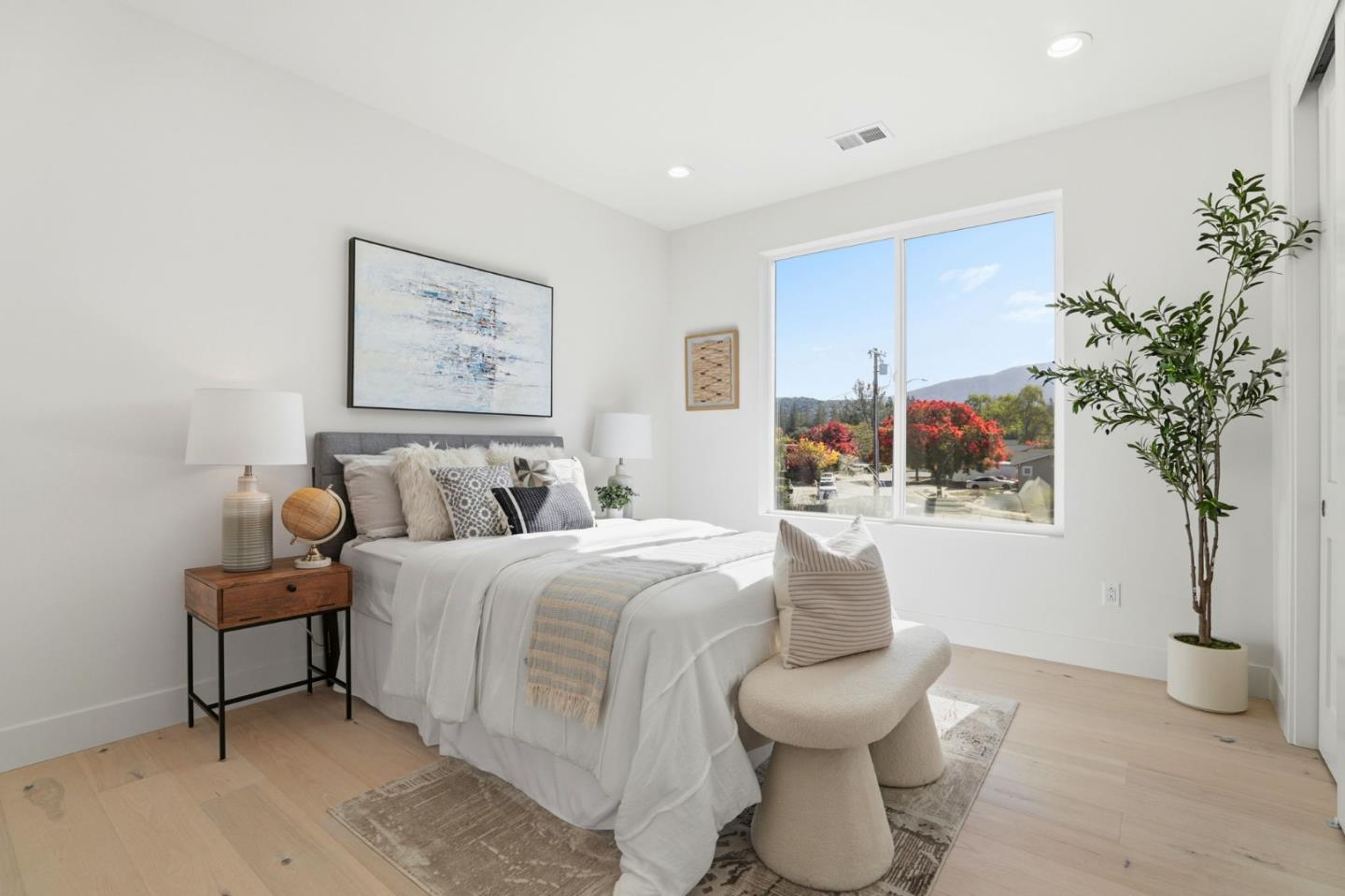 Detail Gallery Image 25 of 63 For 1685 Zinnia Ln, San Jose,  CA 95124 - 5 Beds | 5/1 Baths