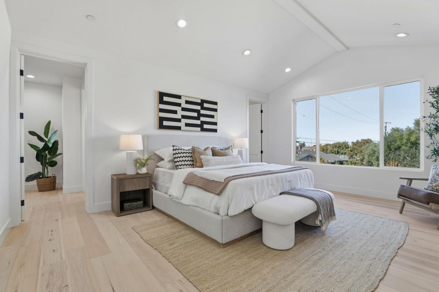 Detail Gallery Image 31 of 63 For 1685 Zinnia Ln, San Jose,  CA 95124 - 5 Beds | 5/1 Baths