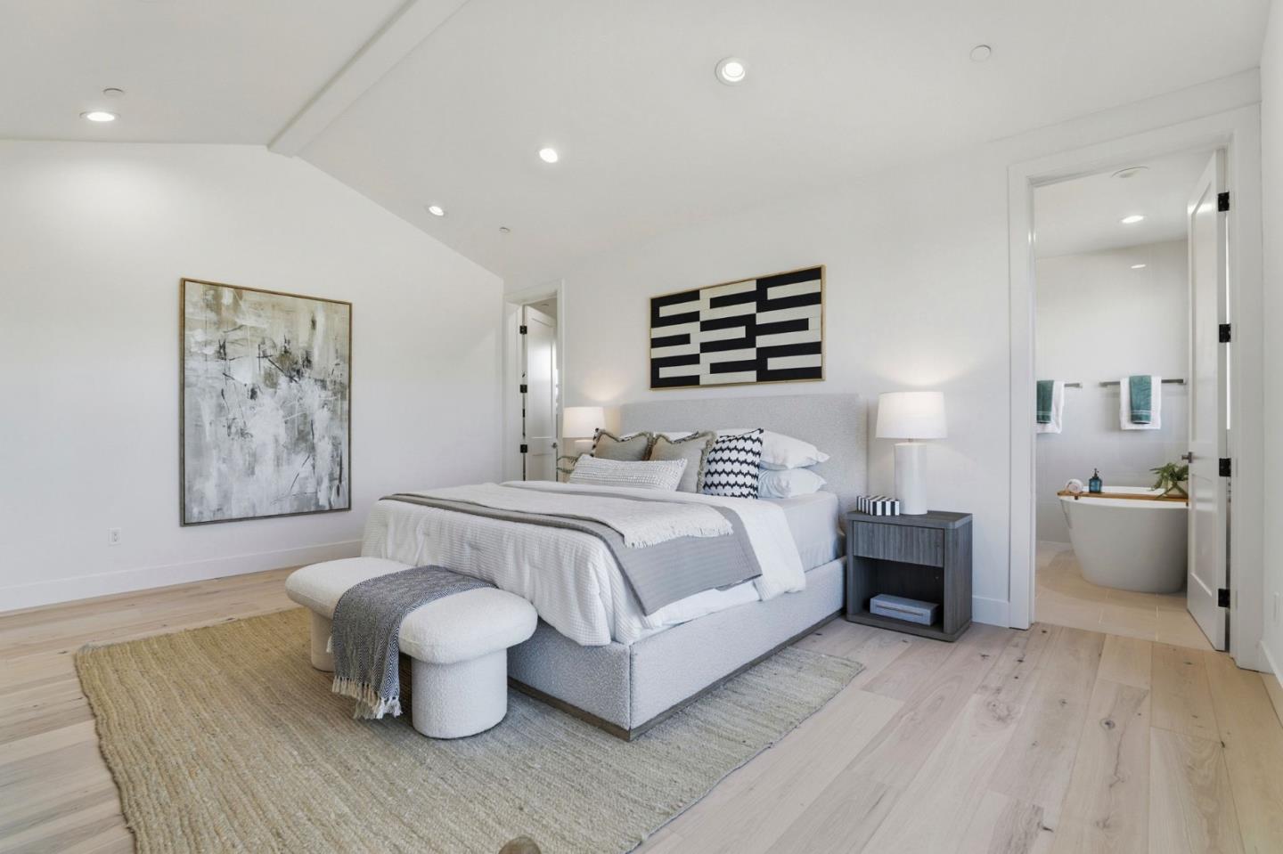 Detail Gallery Image 32 of 63 For 1685 Zinnia Ln, San Jose,  CA 95124 - 5 Beds | 5/1 Baths