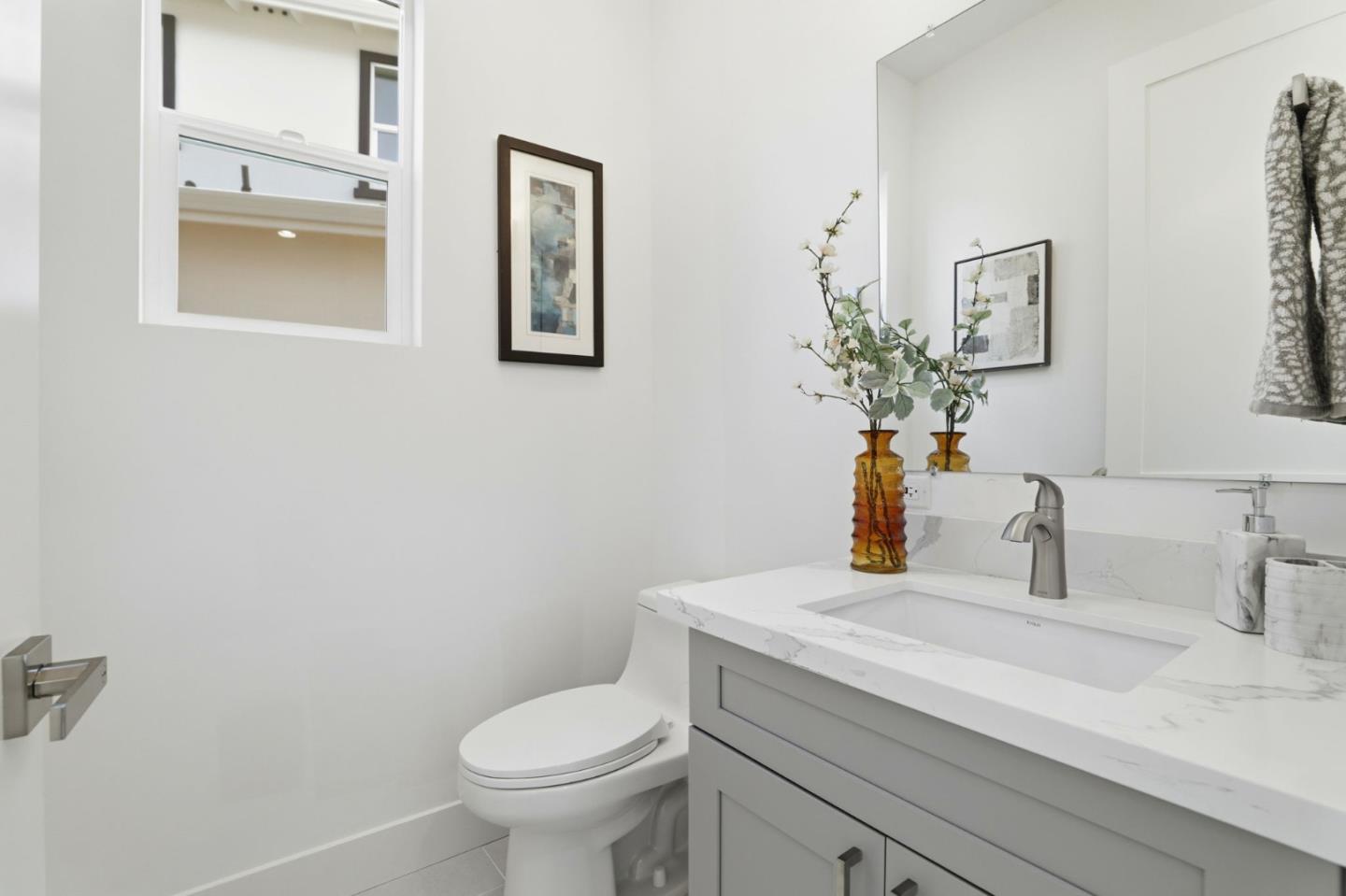 Detail Gallery Image 34 of 63 For 1685 Zinnia Ln, San Jose,  CA 95124 - 5 Beds | 5/1 Baths