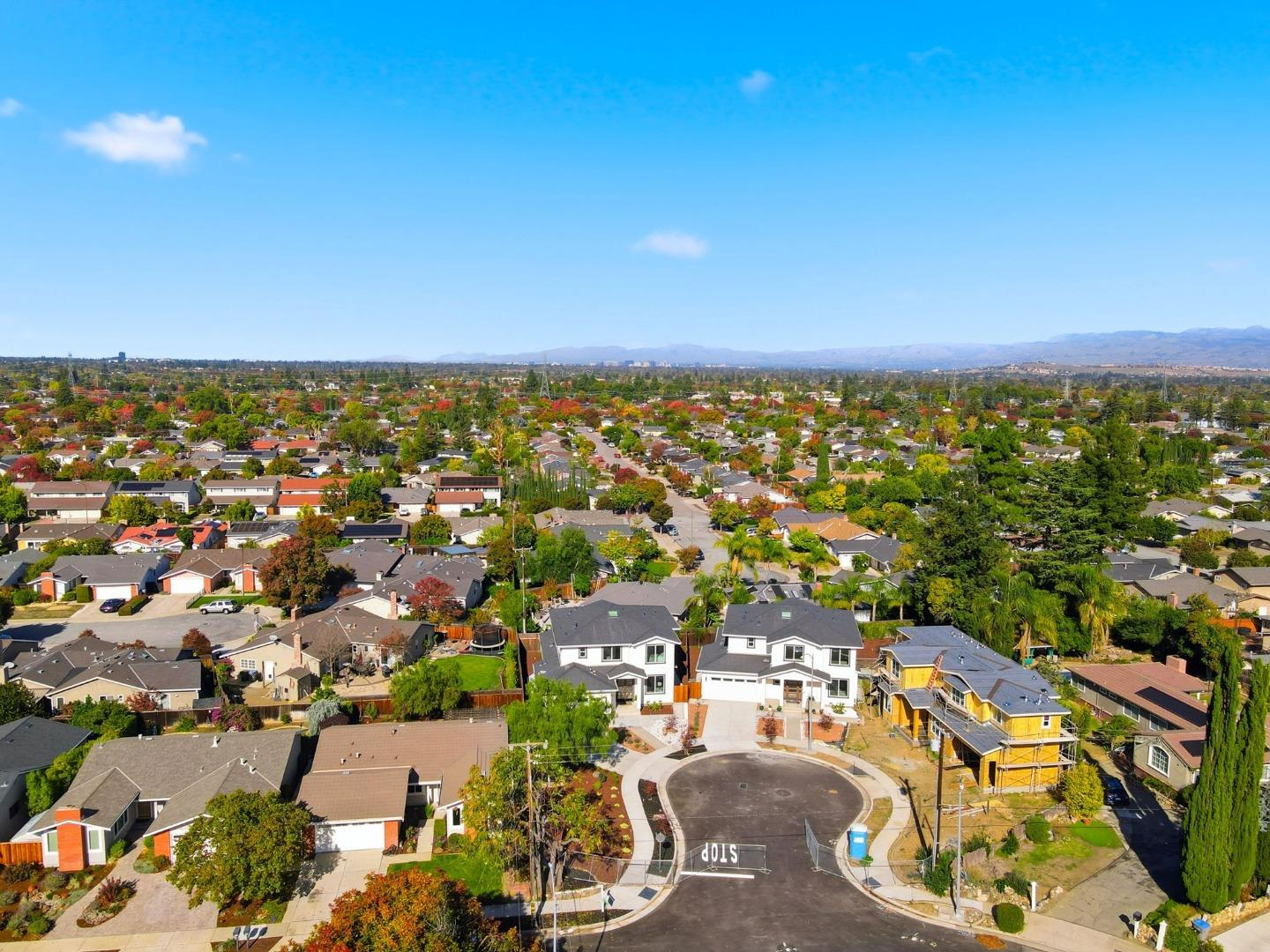 Detail Gallery Image 53 of 63 For 1685 Zinnia Ln, San Jose,  CA 95124 - 5 Beds | 5/1 Baths