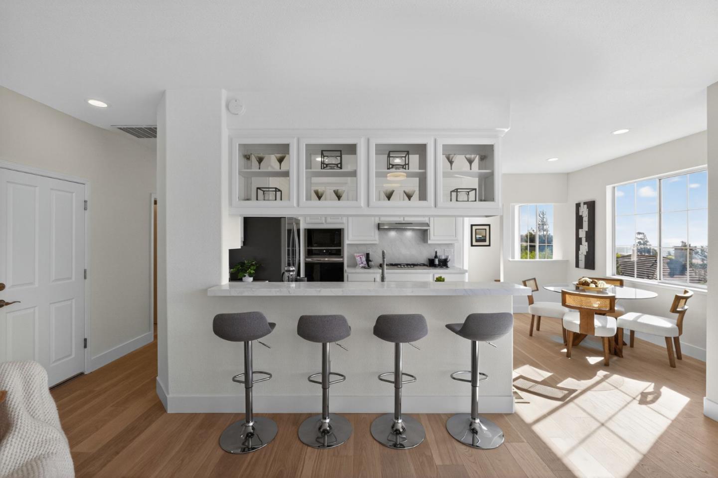 Detail Gallery Image 14 of 55 For 83 Parkgrove Dr, South San Francisco,  CA 94080 - 4 Beds | 2/1 Baths