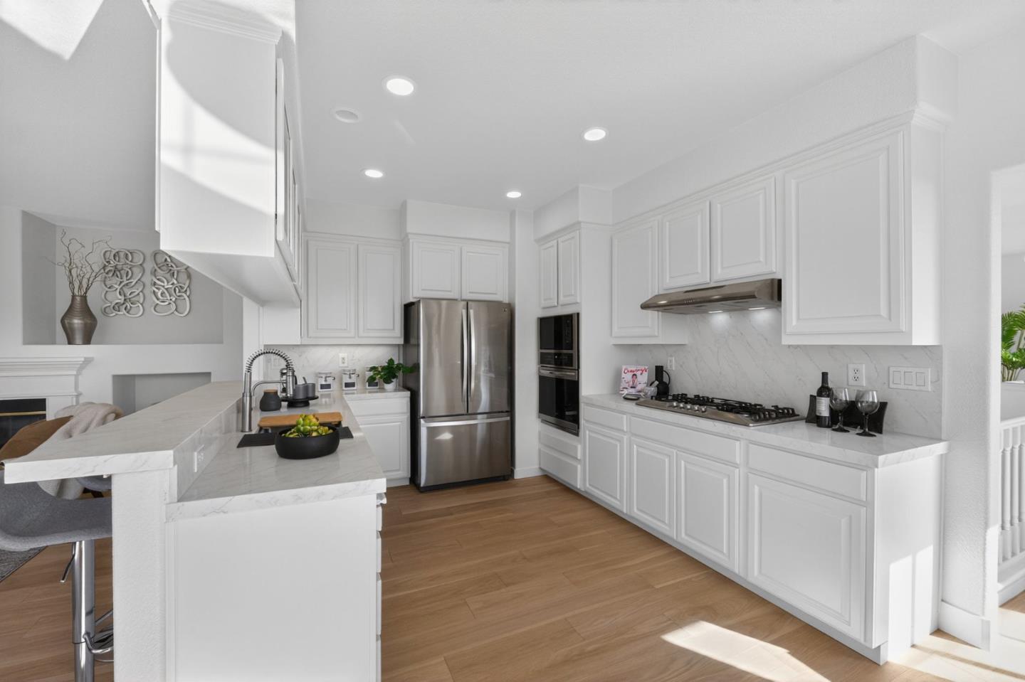 Detail Gallery Image 16 of 55 For 83 Parkgrove Dr, South San Francisco,  CA 94080 - 4 Beds | 2/1 Baths