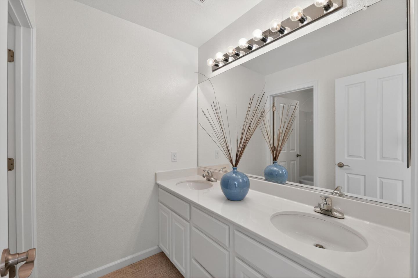 Detail Gallery Image 28 of 55 For 83 Parkgrove Dr, South San Francisco,  CA 94080 - 4 Beds | 2/1 Baths