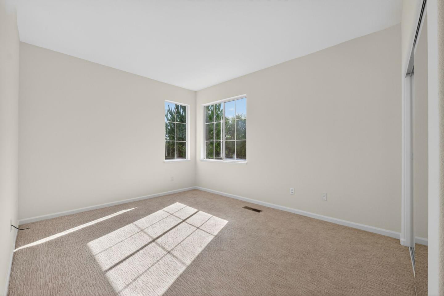 Detail Gallery Image 30 of 55 For 83 Parkgrove Dr, South San Francisco,  CA 94080 - 4 Beds | 2/1 Baths