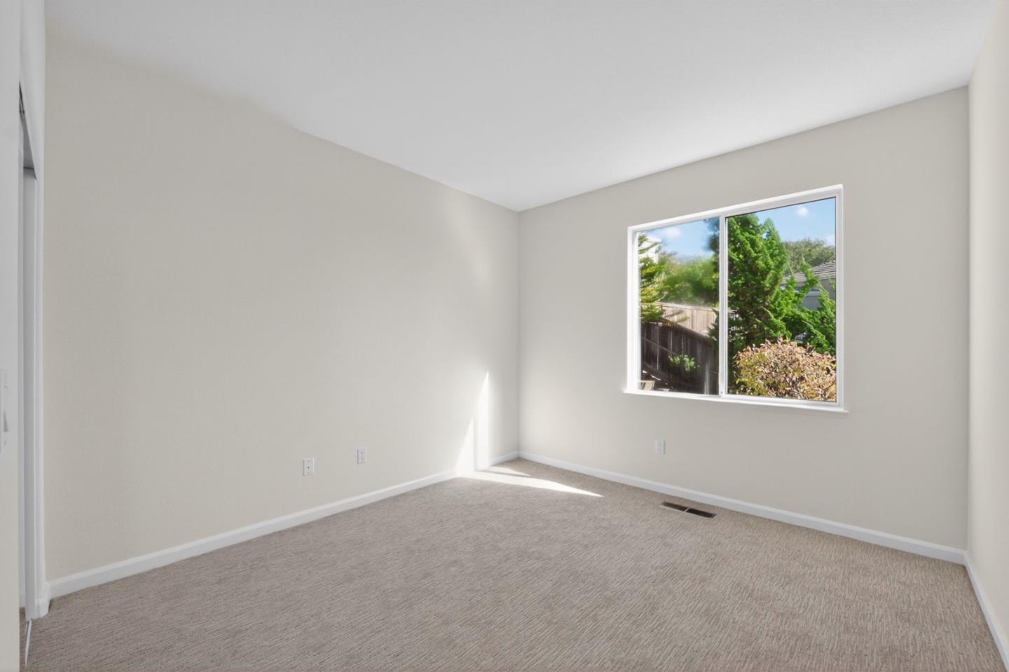 Detail Gallery Image 32 of 55 For 83 Parkgrove Dr, South San Francisco,  CA 94080 - 4 Beds | 2/1 Baths