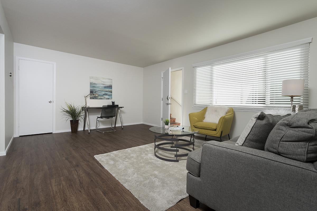 Detail Gallery Image 12 of 15 For 22 Duane St, Redwood City,  CA 94062 - – Beds | – Baths