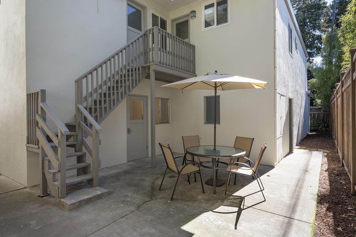 Detail Gallery Image 4 of 15 For 22 Duane St, Redwood City,  CA 94062 - – Beds | – Baths