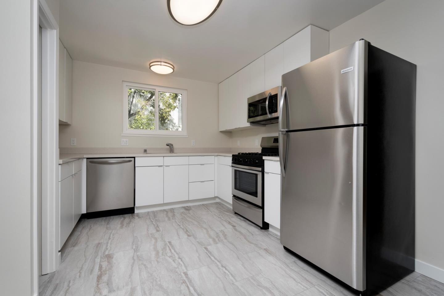 Detail Gallery Image 6 of 15 For 22 Duane St, Redwood City,  CA 94062 - – Beds | – Baths