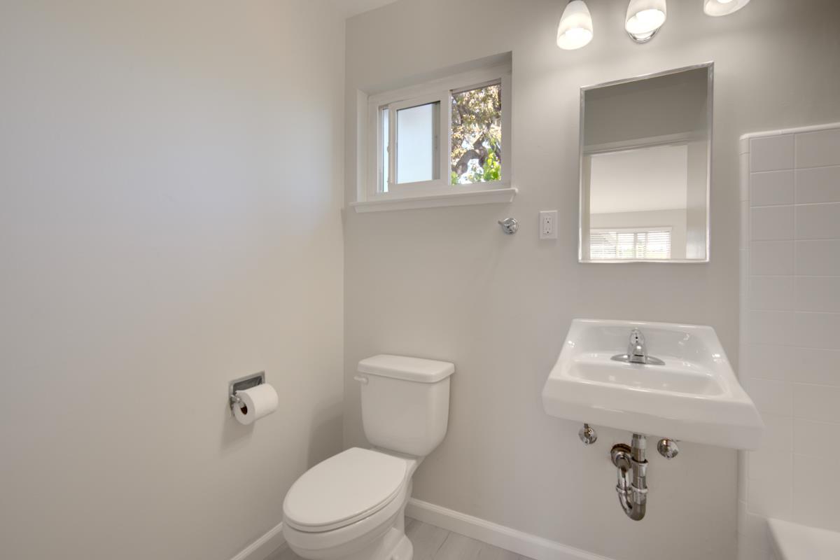Detail Gallery Image 8 of 12 For 1151 Davis St, Redwood City,  CA 94061 - – Beds | – Baths