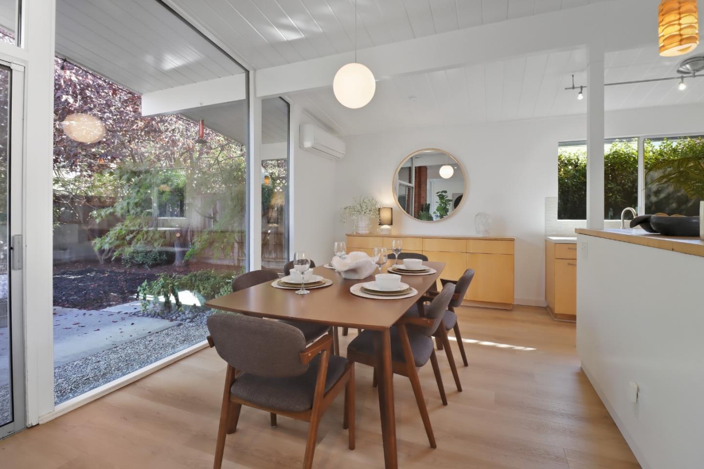 Detail Gallery Image 11 of 35 For 6179 Shadygrove, Cupertino,  CA 95014 - 4 Beds | 2 Baths