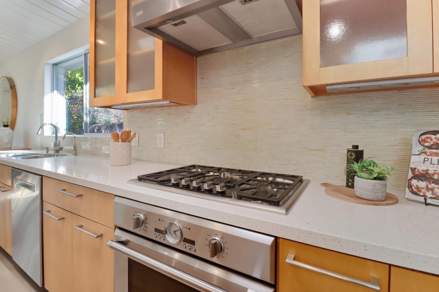 Detail Gallery Image 18 of 35 For 6179 Shadygrove, Cupertino,  CA 95014 - 4 Beds | 2 Baths