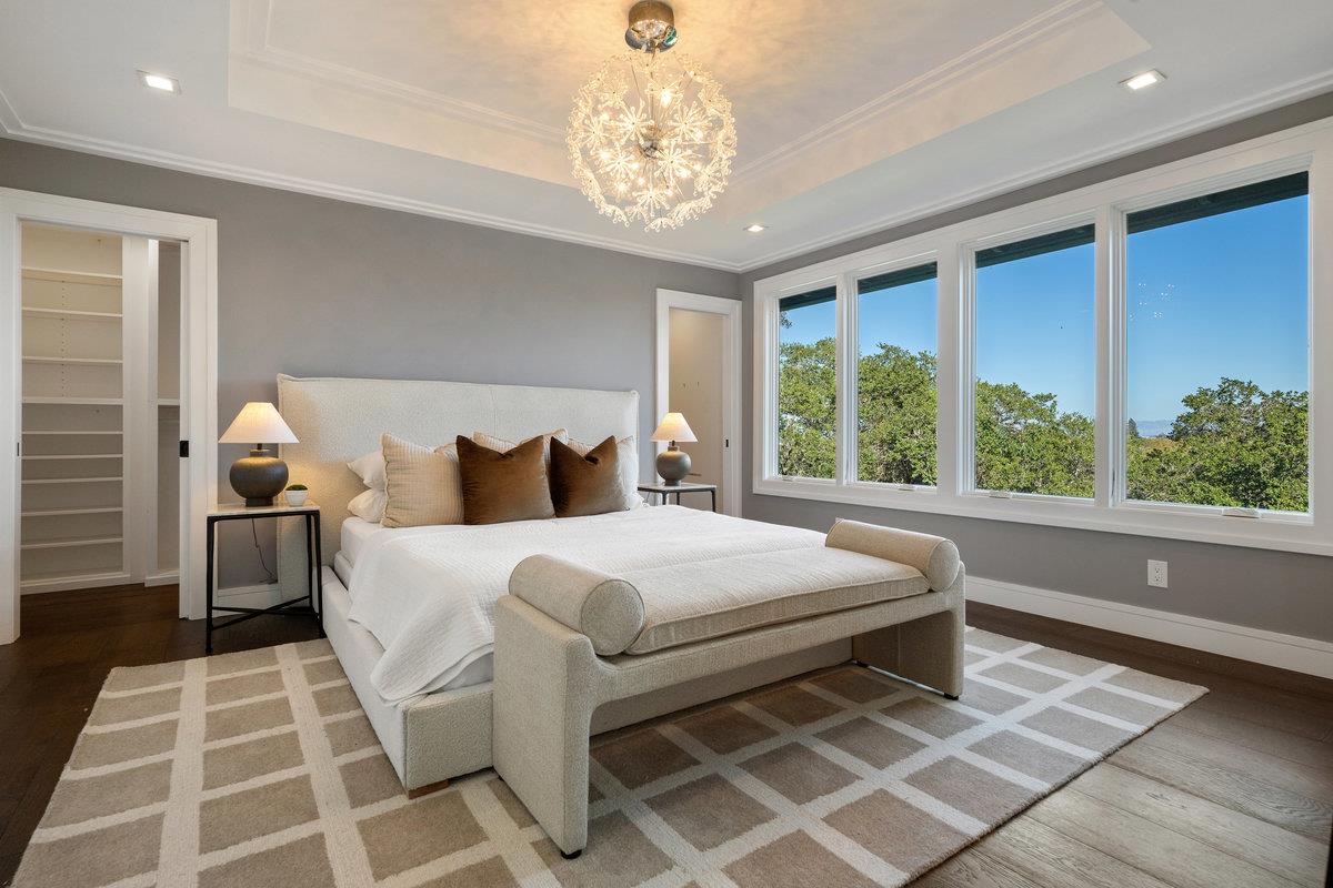 Detail Gallery Image 14 of 34 For 745 Endfield Way, Hillsborough,  CA 94010 - 4 Beds | 3 Baths