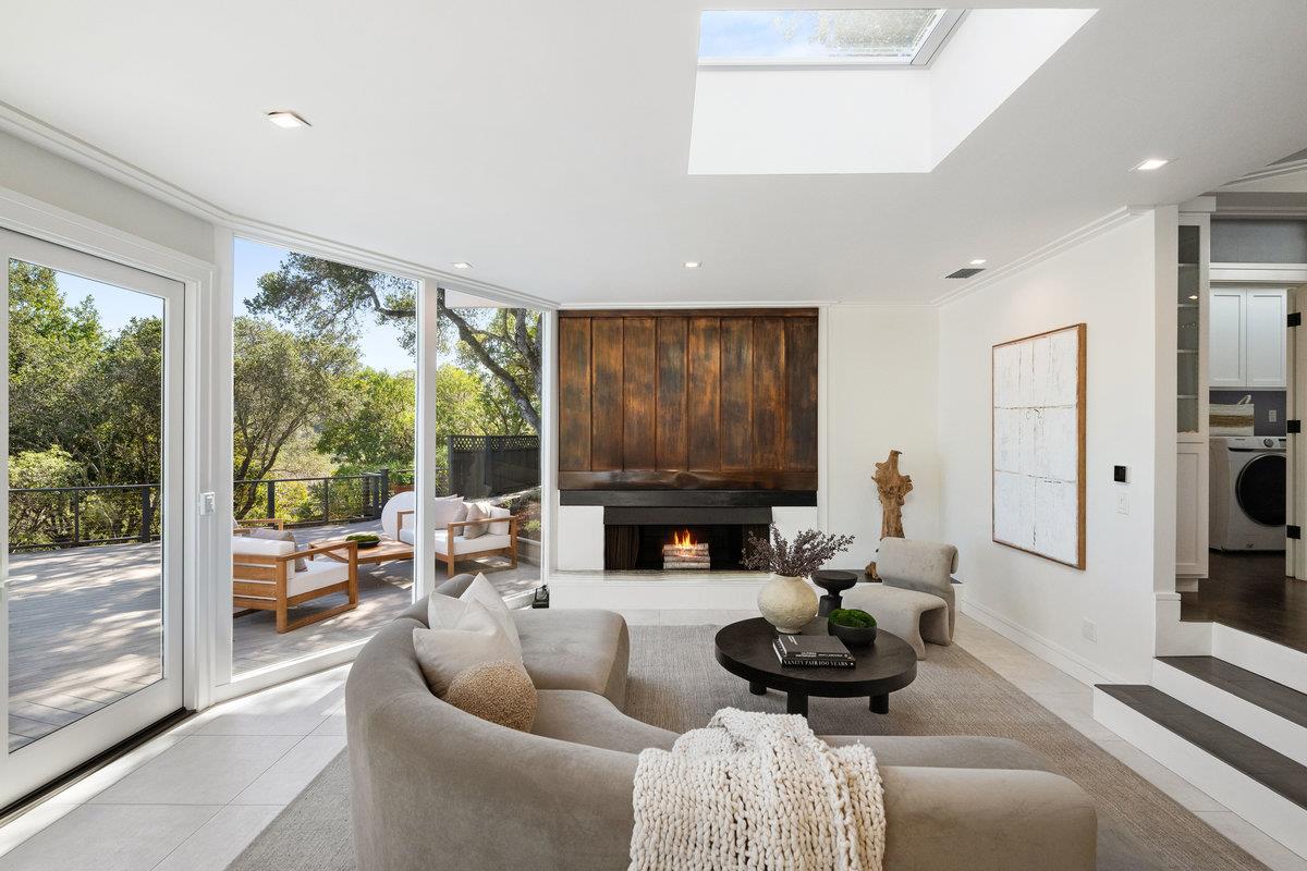 Detail Gallery Image 3 of 34 For 745 Endfield Way, Hillsborough,  CA 94010 - 4 Beds | 3 Baths