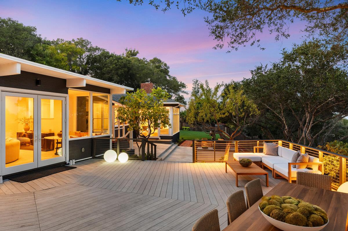 Detail Gallery Image 30 of 34 For 745 Endfield Way, Hillsborough,  CA 94010 - 4 Beds | 3 Baths