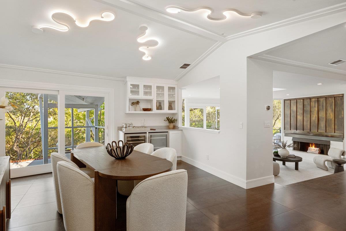 Detail Gallery Image 9 of 34 For 745 Endfield Way, Hillsborough,  CA 94010 - 4 Beds | 3 Baths