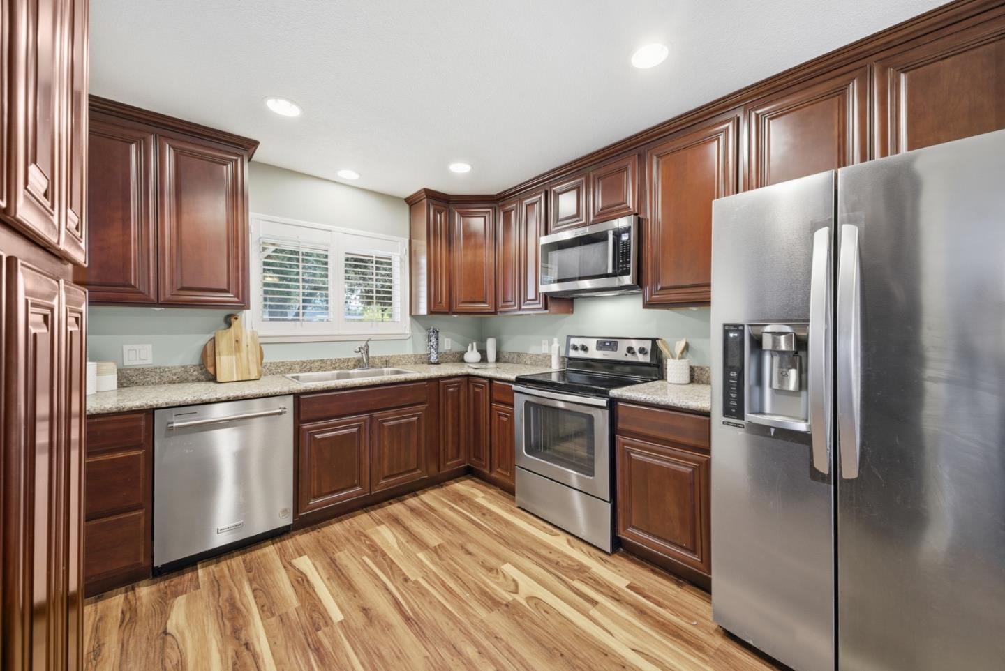 Detail Gallery Image 15 of 38 For 5756 Pontiac Dr, San Jose,  CA 95123 - 3 Beds | 2 Baths