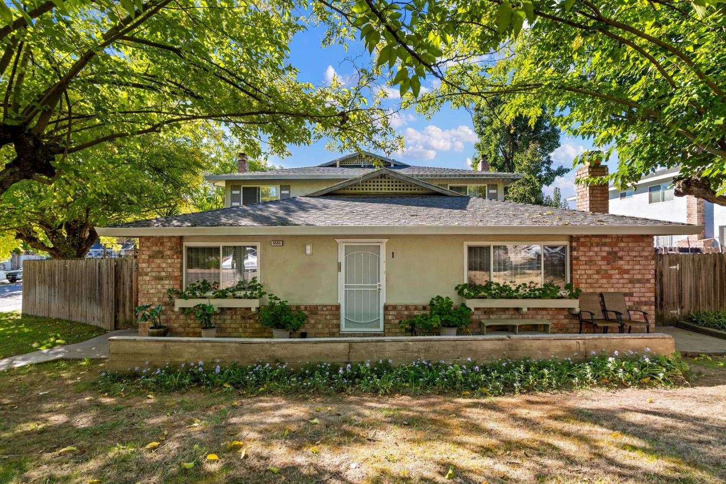 Detail Gallery Image 3 of 4 For 5555 Keoncrest Cir, Sacramento,  CA 95841 - – Beds | – Baths