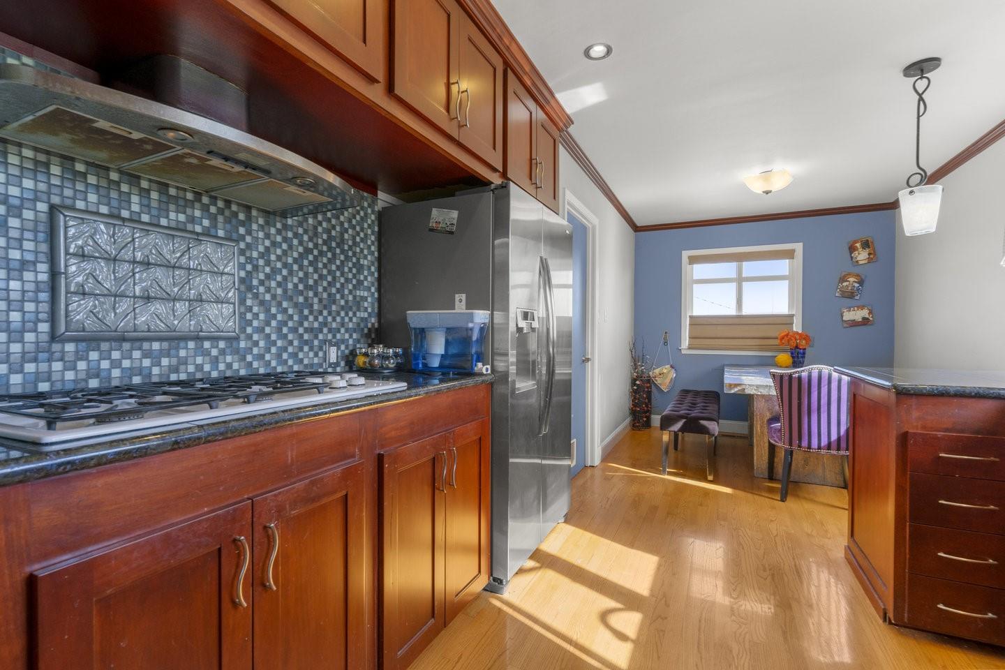 Detail Gallery Image 21 of 44 For 80 Hilltop Dr, San Carlos,  CA 94070 - 2 Beds | 1 Baths