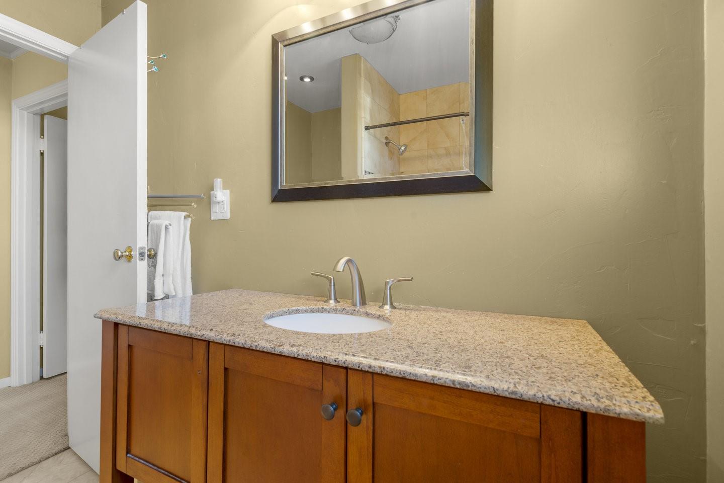 Detail Gallery Image 33 of 44 For 80 Hilltop Dr, San Carlos,  CA 94070 - 2 Beds | 1 Baths