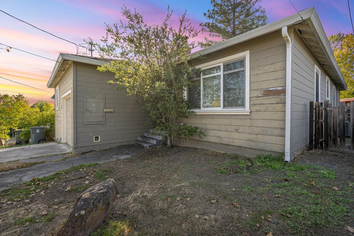 Detail Gallery Image 5 of 44 For 80 Hilltop Dr, San Carlos,  CA 94070 - 2 Beds | 1 Baths