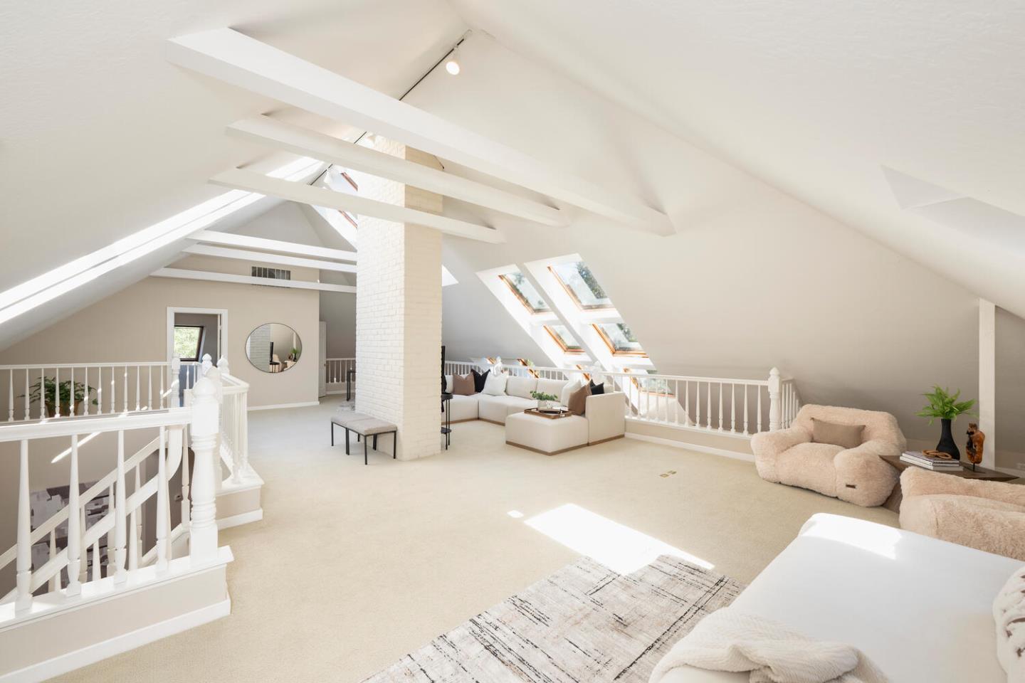 Detail Gallery Image 18 of 31 For 7 Montana Ln, Menlo Park,  CA 94025 - 3 Beds | 2/1 Baths